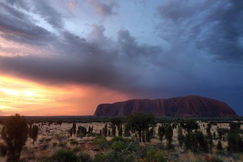 Uluru Small Group Tour Including Sunset - Timeshare Accommodation 4
