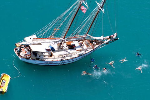 Whitsunday Islands Private Sailing Experience With Snorkeling & Langford Reef - Timeshare Accommodation 1