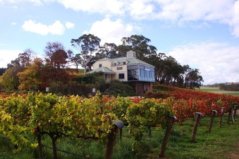 Adelaide Hills Day Tour. Winery Cellar Doors - Timeshare Accommodation 1
