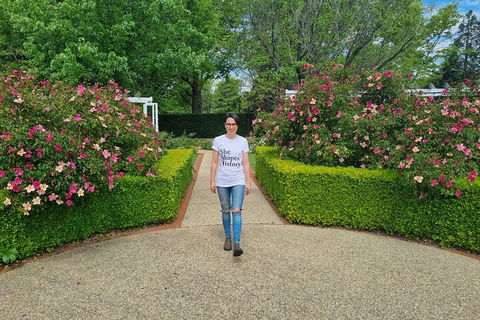 Women's History Walking Tour With Local Guide In Canberra - Timeshare Accommodation 3